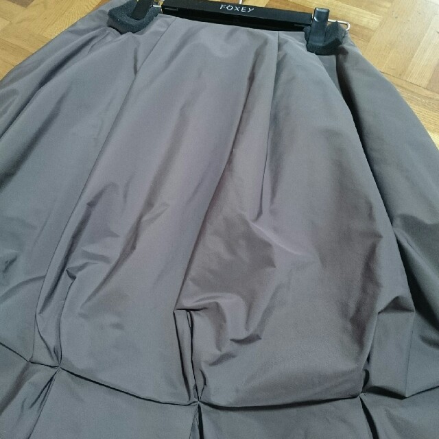 新品♪フォクシー スカート 38 シルク/ウール アウトレットパック