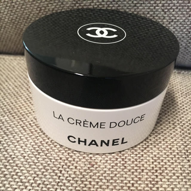 CHANEL(シャネル)のCHANEL ラ クレーム ドゥース コスメ/美容のスキンケア/基礎化粧品(フェイスクリーム)の商品写真