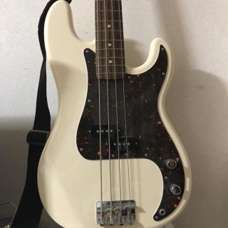 フェンダー(Fender)のFender 2012年製 プレシジョンベース (エレキベース)