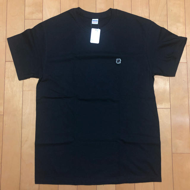 UNDEFEATED(アンディフィーテッド)の【半額】undefeated FELT STRIKE TEE Tシャツ メンズのトップス(Tシャツ/カットソー(半袖/袖なし))の商品写真