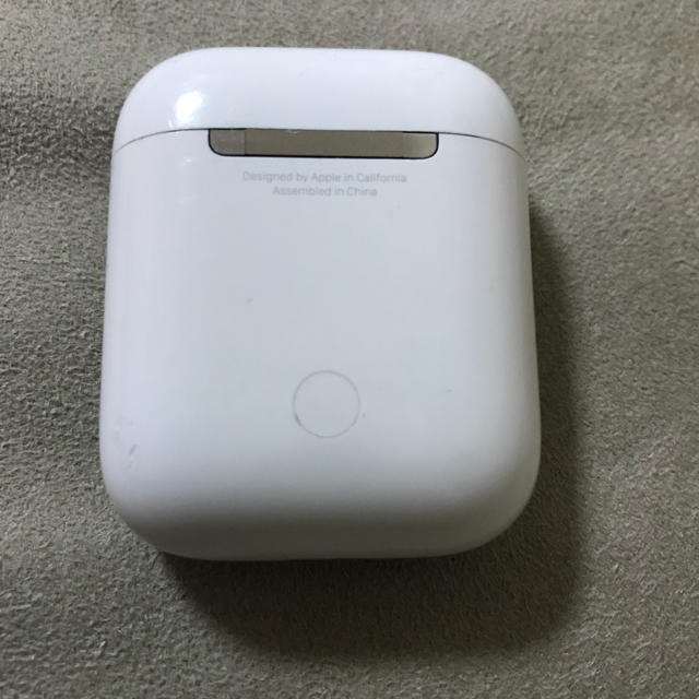 純正AirPods