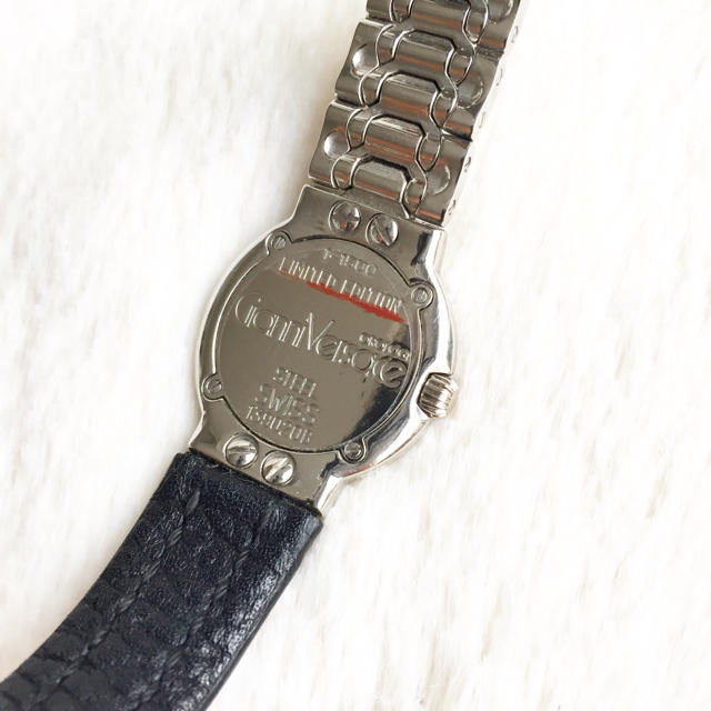 Gianni Versace(ジャンニヴェルサーチ)の美品☆ 電池交換込み ヴェルサーチ 限定 レディース腕時計 レディースのファッション小物(腕時計)の商品写真