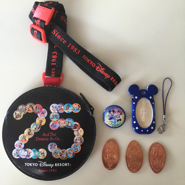 Disney Disney 25周年 記念 グッズ パスケース メダル ミッキー ダッフィ の通販 By M S ディズニーならラクマ