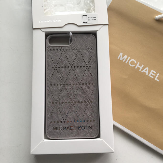 Michael Kors(マイケルコース)のマイケルコースiPhoneケース【正規品】iPhone7/8 plus携帯ケース スマホ/家電/カメラのスマホアクセサリー(iPhoneケース)の商品写真