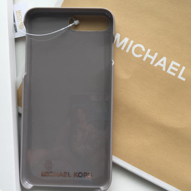 Michael Kors(マイケルコース)のマイケルコースiPhoneケース【正規品】iPhone7/8 plus携帯ケース スマホ/家電/カメラのスマホアクセサリー(iPhoneケース)の商品写真