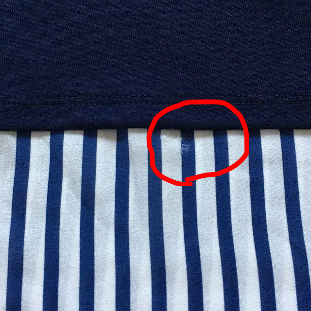 ❤️新品❤️ビジュー使いバックシャンレイヤードTシャツ　タグ付き　生地に傷アリ レディースのトップス(Tシャツ(半袖/袖なし))の商品写真
