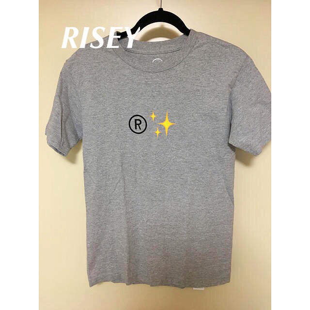 Adam et Rope'(アダムエロぺ)の【RISEY】Tシャツ(used) メンズのトップス(Tシャツ/カットソー(半袖/袖なし))の商品写真