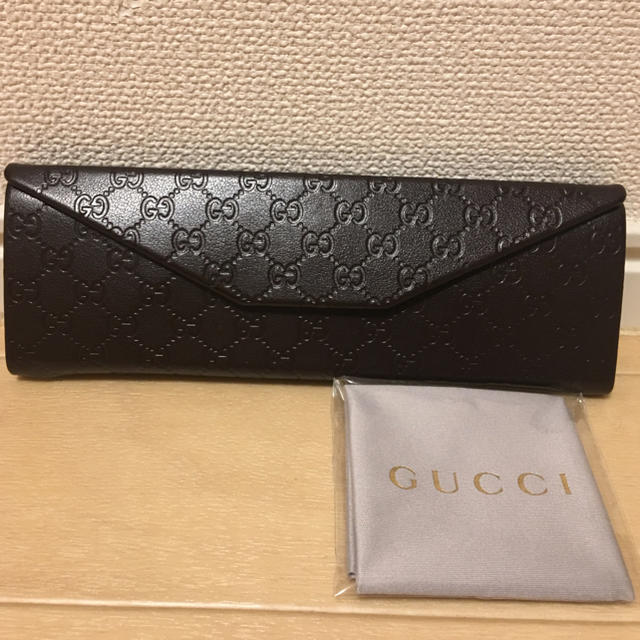 Gucci(グッチ)のGUCCI メガネケース メガネ拭き付 レディースのファッション小物(サングラス/メガネ)の商品写真