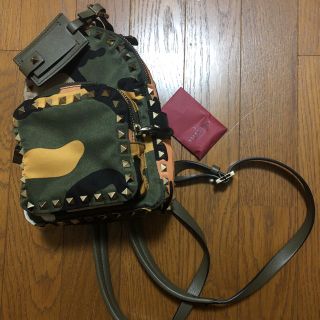 ヴァレンティノ(VALENTINO)のvalentino☆カモフラバックパック(リュック/バックパック)