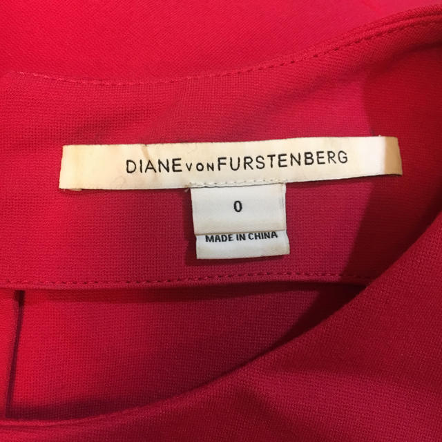 DIANE von FURSTENBERG(ダイアンフォンファステンバーグ)のDIANEvon FOURSTENBERG✩極美品✩レッドワンピース✩サイズ0 レディースのワンピース(ミニワンピース)の商品写真