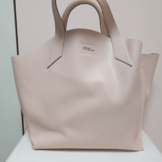 フルラ(Furla)の【すずちゃん様25日まで専用】フルラ  トートバッグ(トートバッグ)