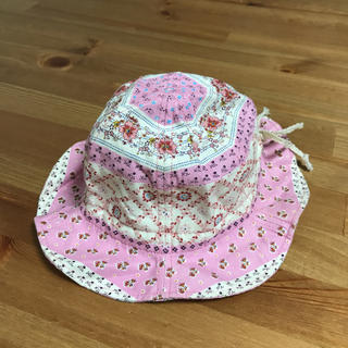 アカチャンホンポ(アカチャンホンポ)の【サイズ42cm】ピンクの花柄帽子(帽子)