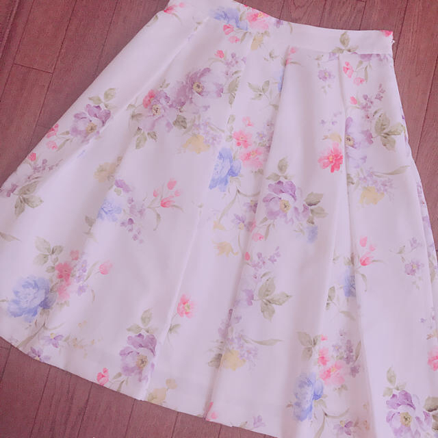 MISCH MASCH(ミッシュマッシュ)のMISCH MASCH♡花柄スカート レディースのスカート(ひざ丈スカート)の商品写真