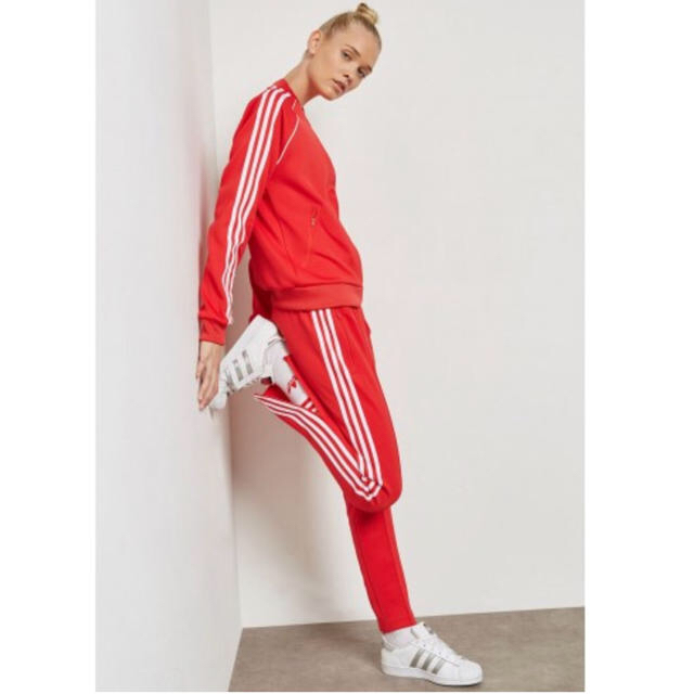 adidas(アディダス)の希少 レッド❗️M♡adidas トラック パンツ レディース  レディースのパンツ(その他)の商品写真