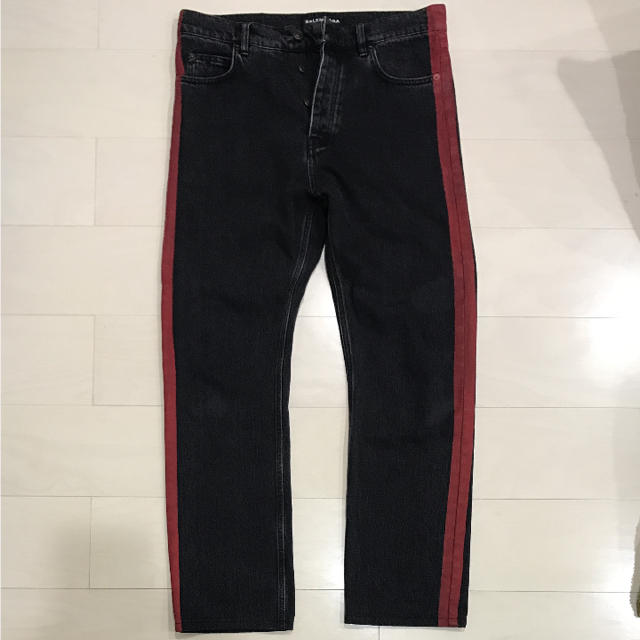 Balenciaga(バレンシアガ)のBALENCIAGA Coated-Stripe Straight Jeans メンズのパンツ(デニム/ジーンズ)の商品写真