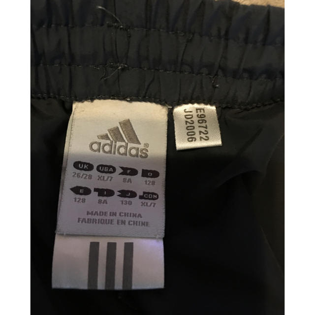 adidas(アディダス)のadidas ハーフパンツ 130 キッズ/ベビー/マタニティのキッズ服女の子用(90cm~)(パンツ/スパッツ)の商品写真