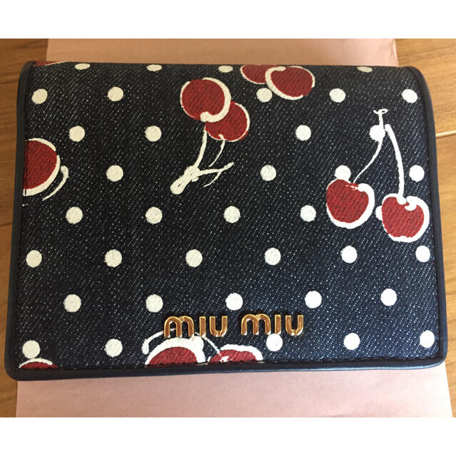 新品】miumiu ミュウミュウ チェリー さくらんぼ 財布-
