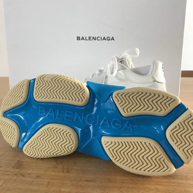 Balenciaga(バレンシアガ)のバレンシアガ 新品未使用 最新 スニーカー 38 レディースの靴/シューズ(スニーカー)の商品写真