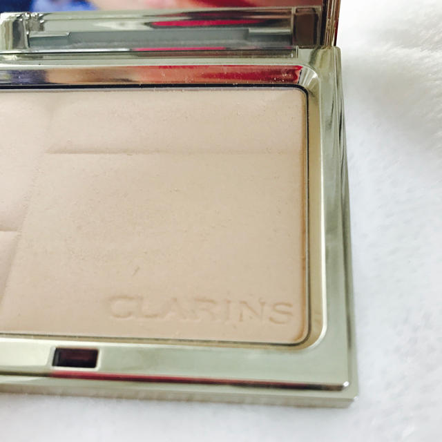 CLARINS(クラランス)のクラランス プードゥル エヴァーマット01 (フェイスパウダー) コスメ/美容のベースメイク/化粧品(フェイスパウダー)の商品写真