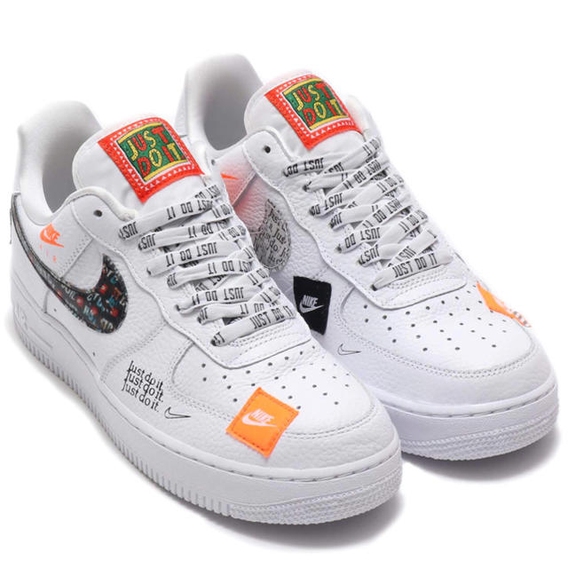 NIKE(ナイキ)のNIKE AIR FORCE 1 '07 PRM JDI WHITE/BLACK メンズの靴/シューズ(スニーカー)の商品写真