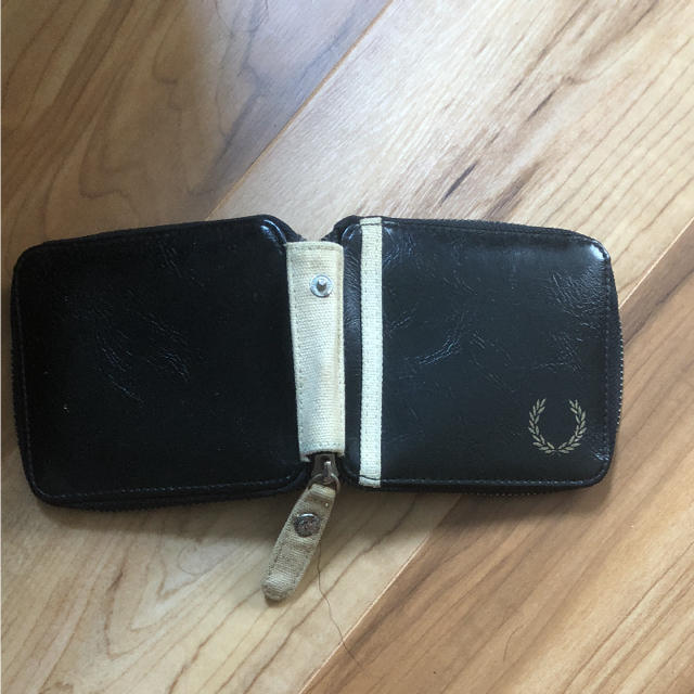 FRED PERRY(フレッドペリー)のフレッドペリー 財布 二つ折り  レディースのファッション小物(財布)の商品写真