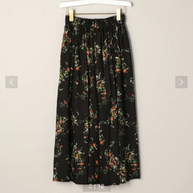 UNITED ARROWS(ユナイテッドアローズ)のSACRAフラワープリントスカート レディースのスカート(ロングスカート)の商品写真