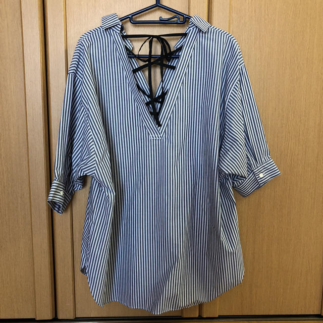 JEANASIS(ジーナシス)のジーナシス ストライプシャツ レディースのトップス(シャツ/ブラウス(半袖/袖なし))の商品写真