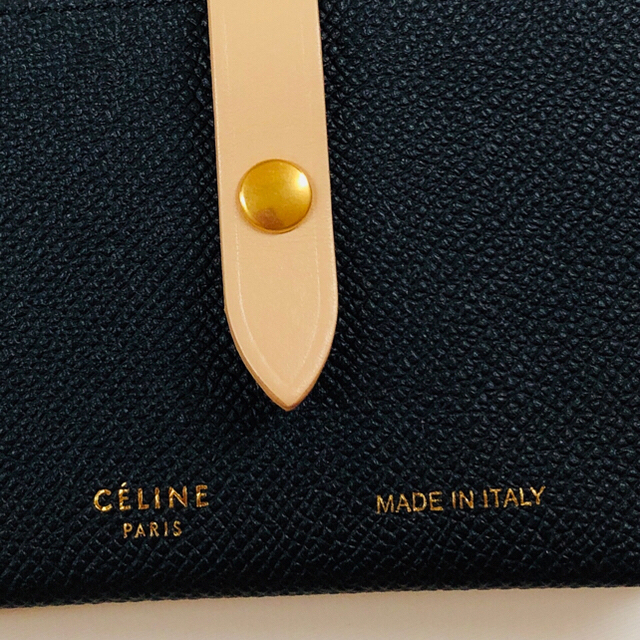 celine(セリーヌ)のセリーヌ☆celine カードケース パスケース 2018 新品未使用 旧ロゴ レディースのファッション小物(名刺入れ/定期入れ)の商品写真