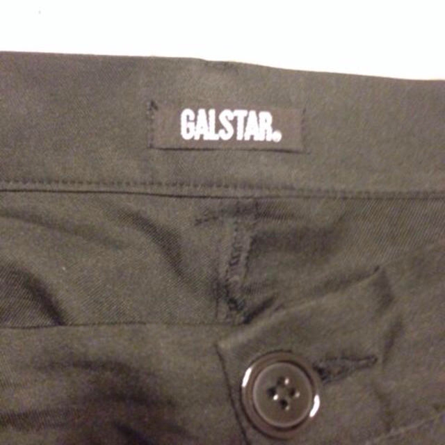 GALSTAR(ギャルスター)のGAL STAR タックパンツ レディースのパンツ(クロップドパンツ)の商品写真