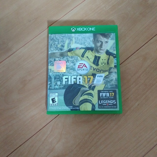 Xbox(エックスボックス)のXbox One　FIFA17 北米版 エンタメ/ホビーのゲームソフト/ゲーム機本体(家庭用ゲームソフト)の商品写真