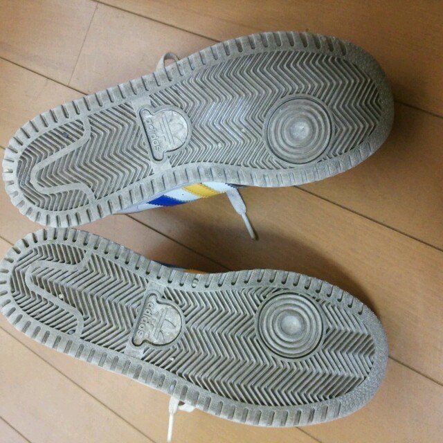 adidas(アディダス)のアディダス スニーカー 22.5㎝ キッズ/ベビー/マタニティのキッズ靴/シューズ(15cm~)(その他)の商品写真