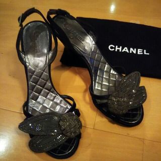 シャネル(CHANEL)のCHANELシャネル ☆華やかサンダル 35.5サイズ(サンダル)