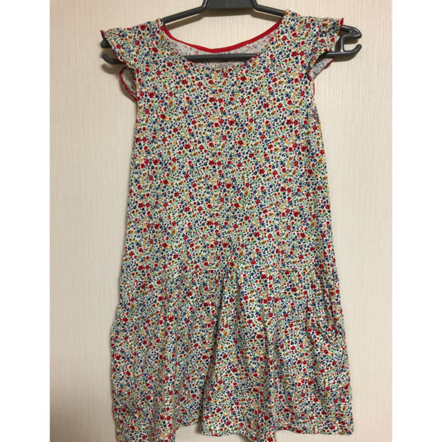 UNIQLO(ユニクロ)の★小花柄ノースリワンピ★ キッズ/ベビー/マタニティのキッズ服女の子用(90cm~)(ワンピース)の商品写真