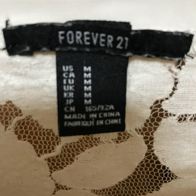 FOREVER 21(フォーエバートゥエンティーワン)のフォーエバー21 レースＴシャツ レディースのトップス(Tシャツ(半袖/袖なし))の商品写真