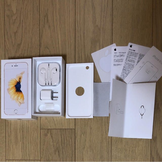 Apple(アップル)の【純正】iPhone 6s 箱および付属品 スマホ/家電/カメラのスマホアクセサリー(ストラップ/イヤホンジャック)の商品写真