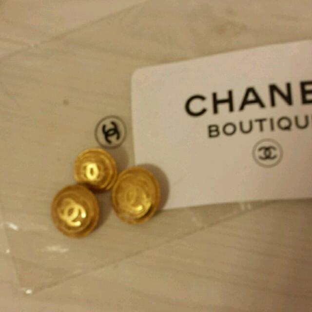 CHANEL(シャネル)のシャネル 正規 ゴールドボタン♥ その他のその他(その他)の商品写真