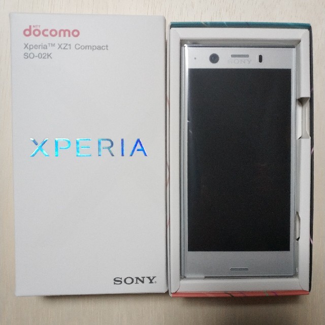 Xperia(エクスペリア)のドコモ　SO-02K シルバー　SIMフリー スマホ/家電/カメラのスマートフォン/携帯電話(スマートフォン本体)の商品写真