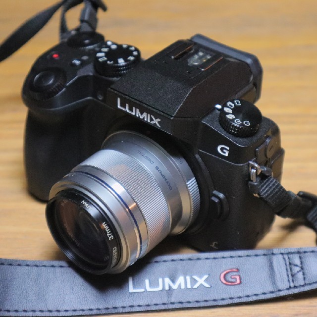 Panasonic(パナソニック)のLUMIX ミラーレス一眼G7ボディ+オリンパス 45mm f1.8大口径レンズ スマホ/家電/カメラのカメラ(ミラーレス一眼)の商品写真