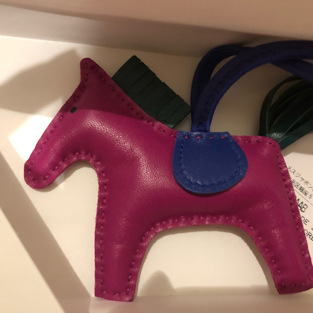 大人気定番商品 Hermes ロデオチャームPM タグ付き新品未使用