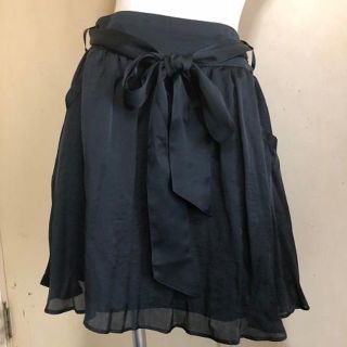 ランバンオンブルー(LANVIN en Bleu)のLANVIN en Bleu◆黒◆ウエストリボンサテンスカート(ミニスカート)