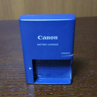 キヤノン(Canon)のキャノン デジカメ用バッテリーチャージャーCB-2LX(バッテリー/充電器)