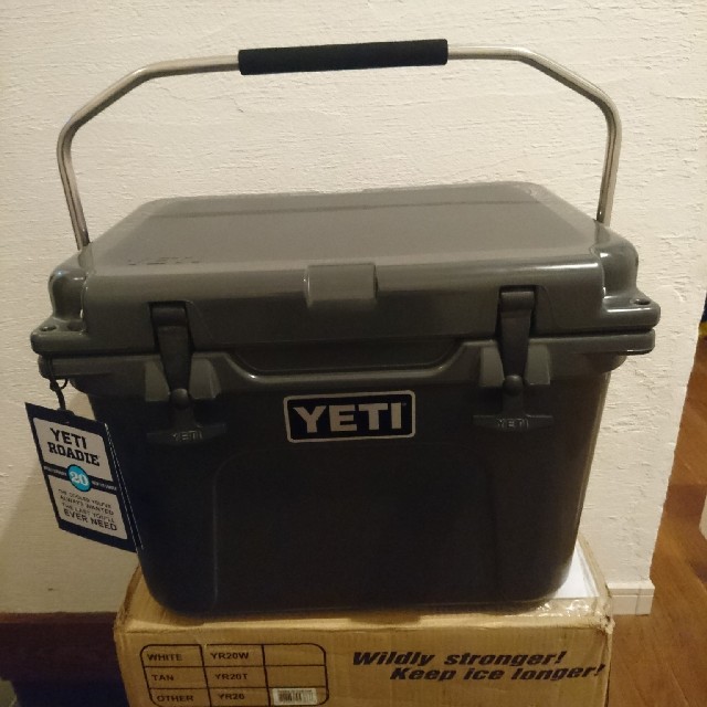 全国総量無料で 新品 KO - Peak Snow 20 ROADIE クーラーボックス YETI