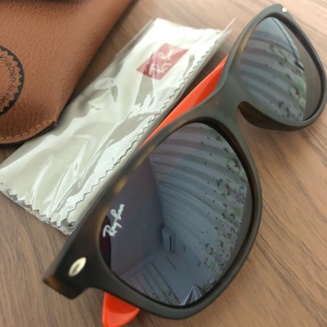 Ray-Ban(レイバン)のRay-Ban サングラス ほぼ新品✨ オレンジ×ネイビー メンズのファッション小物(サングラス/メガネ)の商品写真