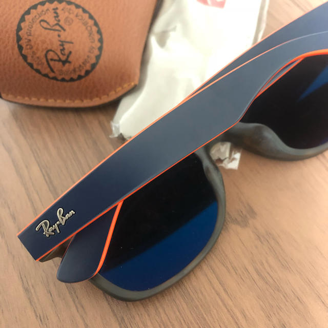 Ray-Ban(レイバン)のRay-Ban サングラス ほぼ新品✨ オレンジ×ネイビー メンズのファッション小物(サングラス/メガネ)の商品写真