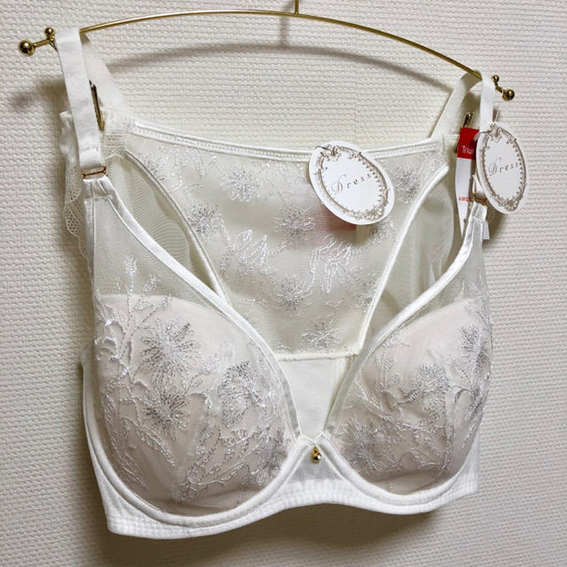 Triumph(トリンプ)のトリンプ Dress Spring Beauty ブラ＆ショーツ レディースの下着/アンダーウェア(ブラ&ショーツセット)の商品写真