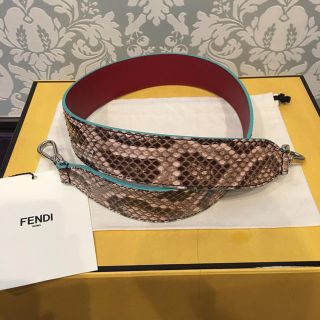 フェンディ(FENDI)のMARI様専用☆FENDI ストラップユー パイソン(その他)