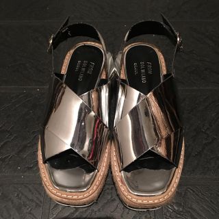 ザラ(ZARA)のZARA  中古品  シルバー厚底サンダル  23センチ(サンダル)