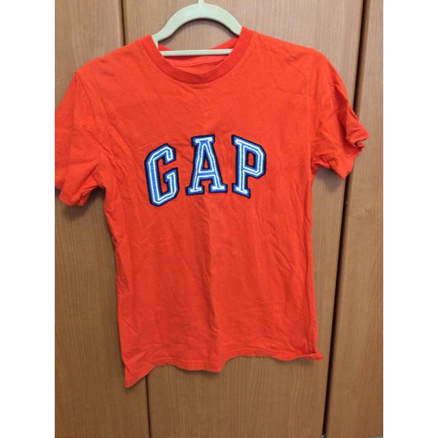 GAP(ギャップ)のGAP Tシャツ キッズ/ベビー/マタニティのキッズ服男の子用(90cm~)(Tシャツ/カットソー)の商品写真