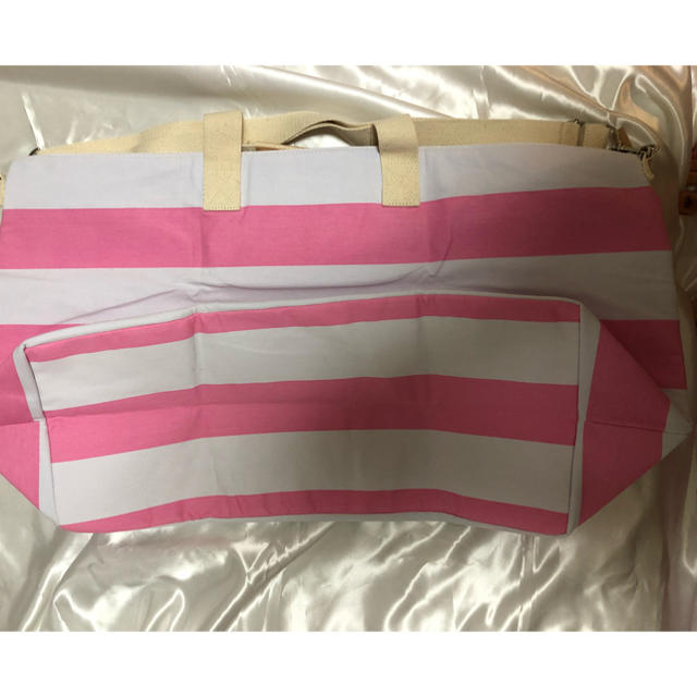 Victoria's Secret(ヴィクトリアズシークレット)のvictoria's secret  ボストンバック レディースのバッグ(ボストンバッグ)の商品写真