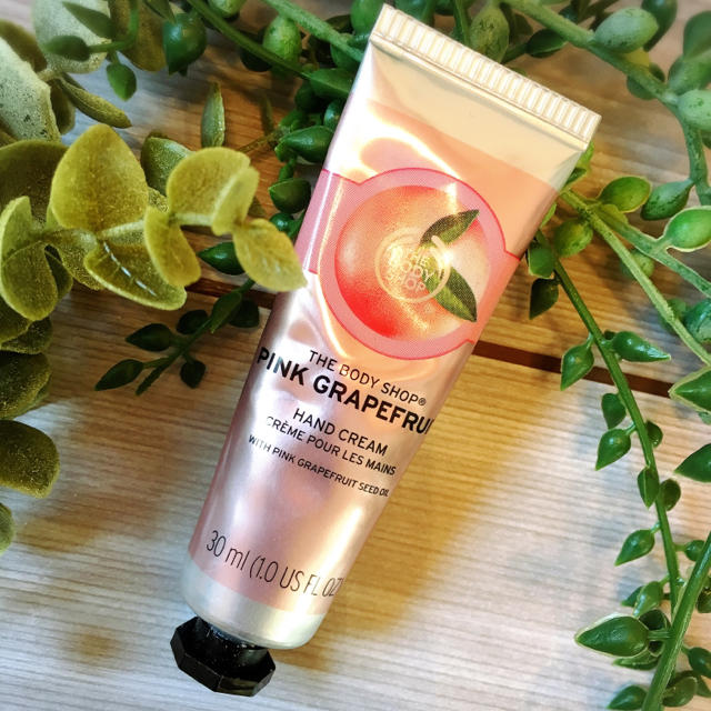 THE BODY SHOP(ザボディショップ)の【美品】the body shop ハンドクリーム コスメ/美容のボディケア(ハンドクリーム)の商品写真